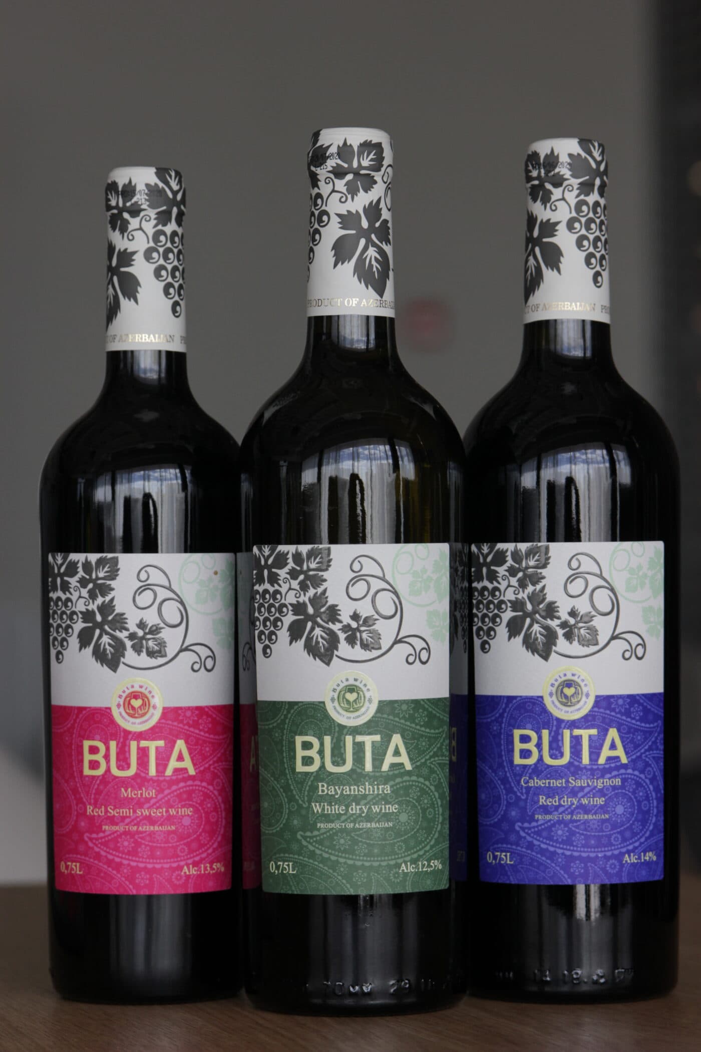Buta Bayanshira White Dry 12,5% 75cl (tk)